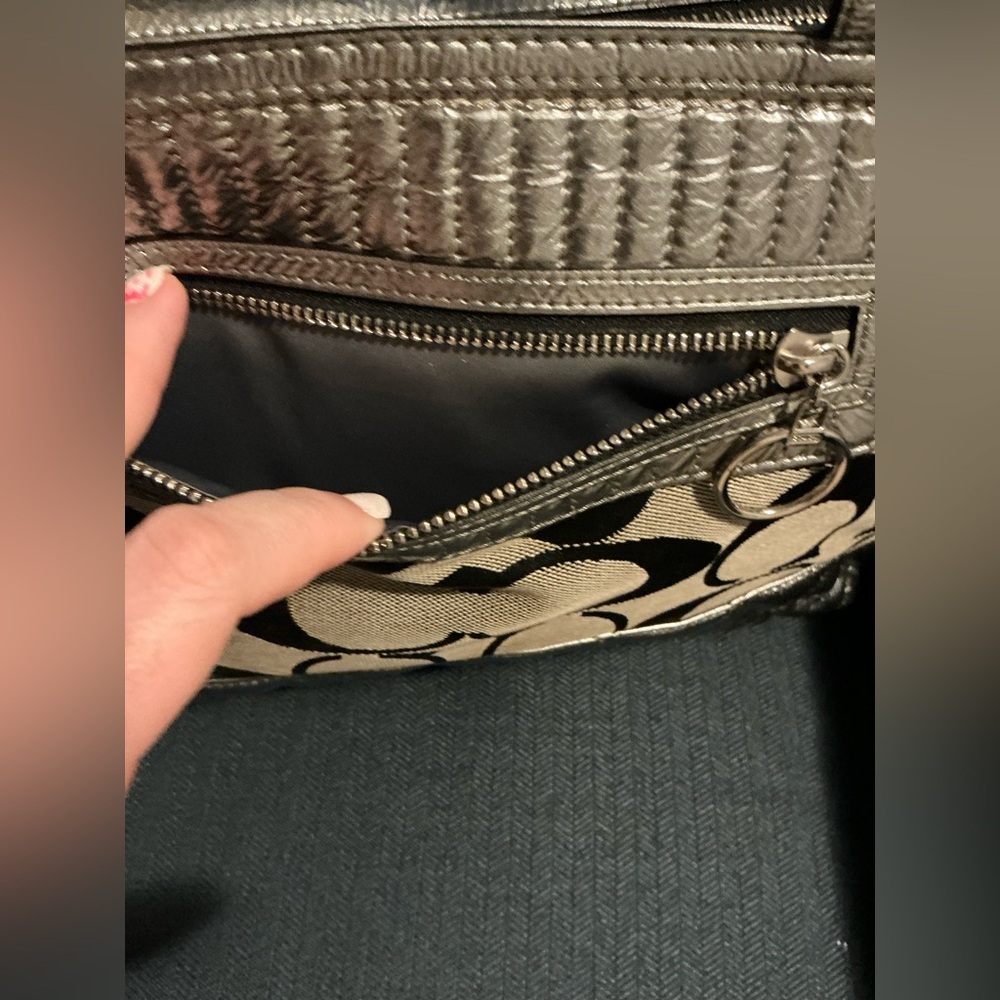 Coach‎ G1176-18676 Silver and Black Tote Bag with Signature Style - Picture 5 of 14